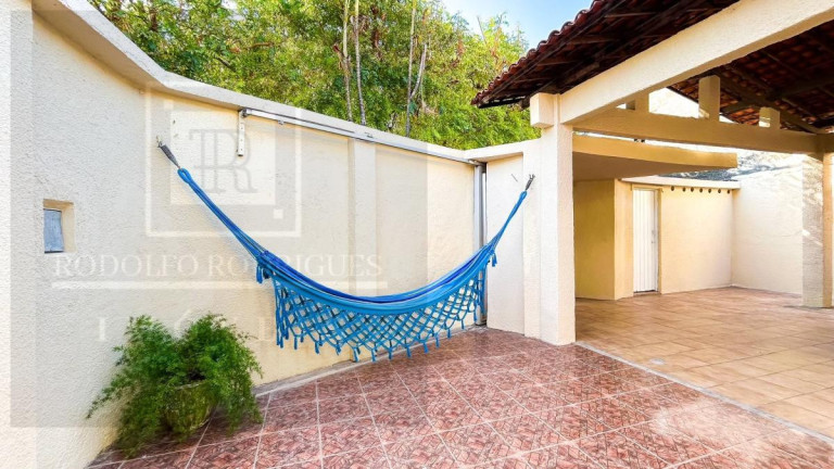 Imagem Casa com 3 Quartos à Venda, 210 m² em álvaro Weyne - Fortaleza Imagem Casa com 3 Quartos à Venda, 210 m² em álvaro Weyne - Fortaleza