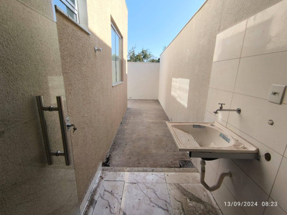 Imagem Casa com 2 Quartos à Venda, 80 m² em Camargos - Ibirité