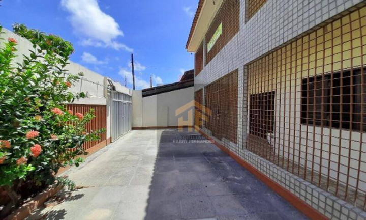 Imagem Casa com 8 Quartos à Venda, 300 m² em Casa Caiada - Olinda Imagem Casa com 8 Quartos à Venda, 300 m² em Casa Caiada - Olinda