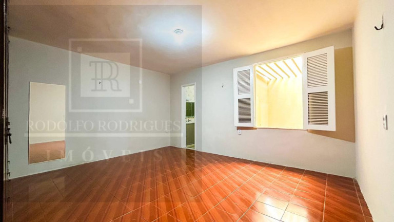 Imagem Casa com 3 Quartos à Venda, 210 m² Imagem Casa com 3 Quartos à Venda, 210 m²