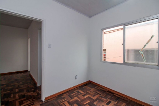 Imagem Imóvel com 2 Quartos à Venda, 42 m² em Cristal - Porto Alegre Imagem Imóvel com 2 Quartos à Venda, 42 m² em Cristal - Porto Alegre