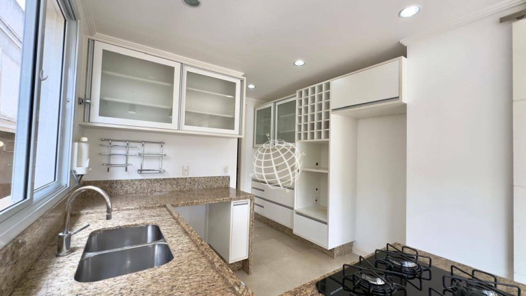Imagem Casa com 4 Quartos à Venda, 365 m² em Vila Petrópolis - Atibaia Imagem Casa com 4 Quartos à Venda, 365 m² em Vila Petrópolis - Atibaia