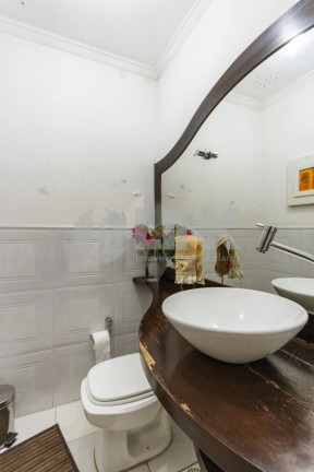 Imagem Casa com 3 Quartos à Venda, 285 m² em Jardim Itu - Porto Alegre Imagem Casa com 3 Quartos à Venda, 285 m² em Jardim Itu - Porto Alegre