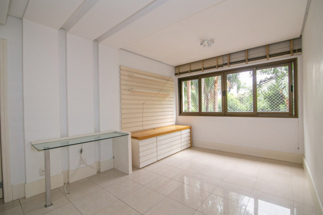 Imagem Imóvel com 3 Quartos à Venda, 190 m² em Petrópolis - Porto Alegre
