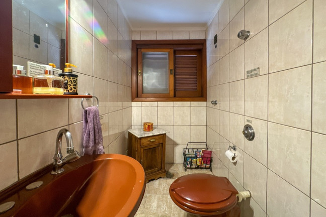 Imagem Casa com 3 Quartos à Venda, 300 m² em Três Figueiras - Porto Alegre