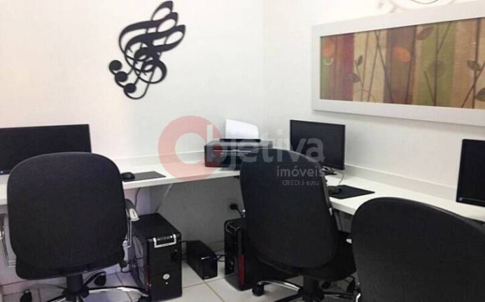 Imóvel Comercial à Venda, 980 m² em Vila Nova - Cabo Frio