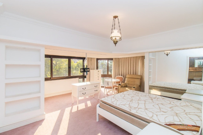 Imagem Apartamento com 3 Quartos à Venda, 309 m² em Auxiliadora - Porto Alegre Imagem Apartamento com 3 Quartos à Venda, 309 m² em Auxiliadora - Porto Alegre