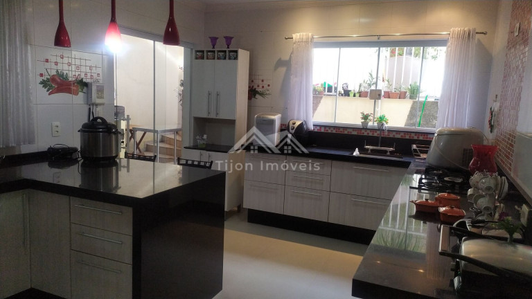 Imagem Casa com 3 Quartos à Venda, 270 m² em Parque Jataí - Votorantim