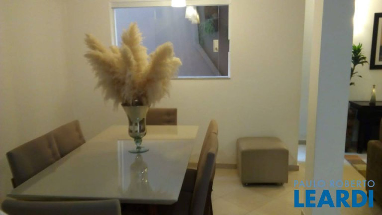 Imagem Casa de Condomínio com 3 Quartos à Venda, 262 m² em Vila Bastos - Santo André