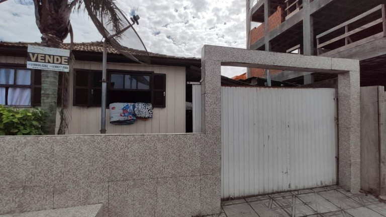 Imagem Imóvel com 1 Quarto à Venda,  em Centro - Imbituba