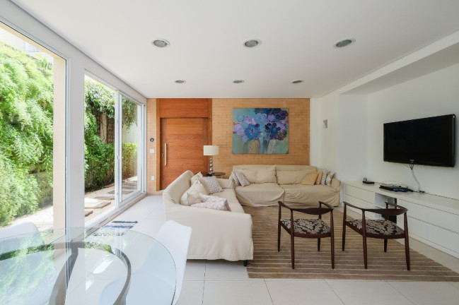 Imagem Casa com 3 Quartos à Venda, 480 m² em Vila Madalena - São Paulo Imagem Casa com 3 Quartos à Venda, 480 m² em Vila Madalena - São Paulo