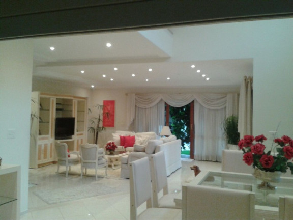 Imagem Casa com 3 Quartos à Venda, em Vila Machado - Mairiporã Imagem Casa com 3 Quartos à Venda, em Vila Machado - Mairiporã