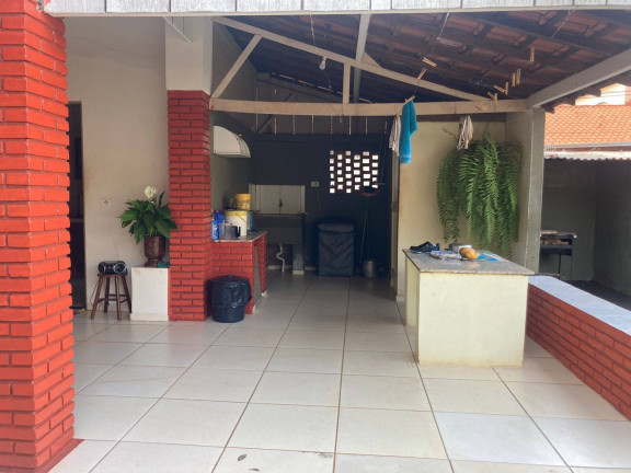 Imagem Casa com 2 Quartos à Venda, 360 m² em Vila Sandano - Ourinhos Imagem Casa com 2 Quartos à Venda, 360 m² em Vila Sandano - Ourinhos