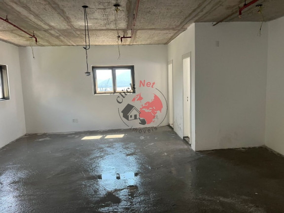 Sala Comercial à Venda, 66 m² em Valongo - Santos