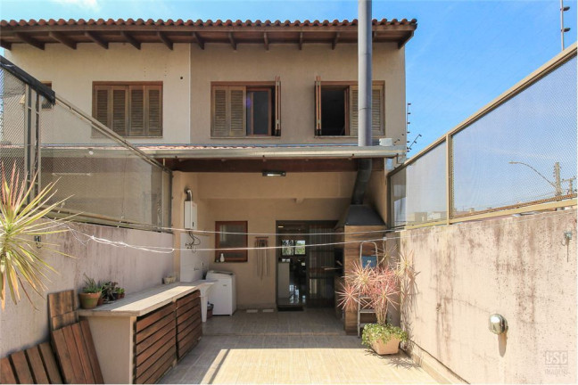 Imagem Casa com 3 Quartos à Venda,  em Hípica - Porto Alegre