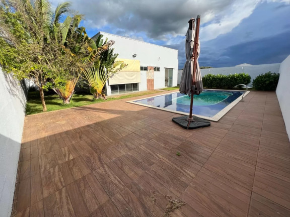 Imagem Casa com 3 Quartos à Venda, 238 m² em Setor Industrial - Sinop