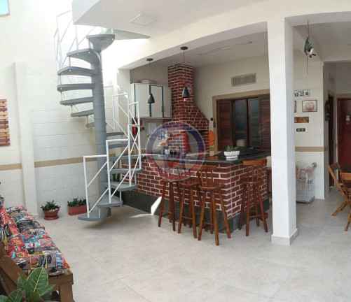 Casa com 5 Quartos à Venda, 183 m² em Vila Anhanguera - Mongaguá