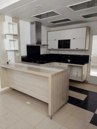 Imagem Sobrado com 3 Quartos à Venda, 310 m² em Bosque Dos Eucaliptos - São José Dos Campos