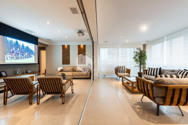 Imagem Apartamento com 3 Quartos à Venda, 162 m² em Itaim Bibi - São Paulo