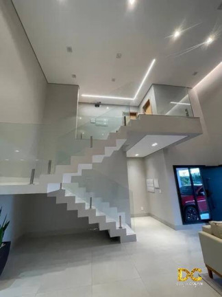 Imagem Casa de Condomínio com 3 Quartos à Venda, 224 m² em Ribeirão Do Lipa - Cuiabá