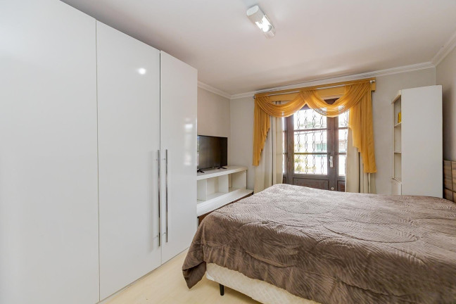 Imagem Sobrado com 3 Quartos à Venda, 114 m² em Guaira - Curitiba