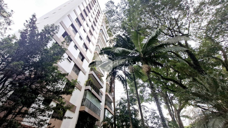 Imóvel com 3 Quartos à Venda, 585 m² em Campo Belo - São Paulo