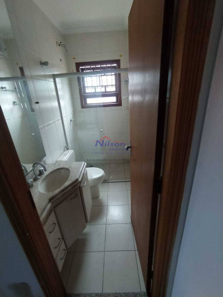 Imagem Casa com 3 Quartos à Venda,  em Vila Galvão - Guarulhos