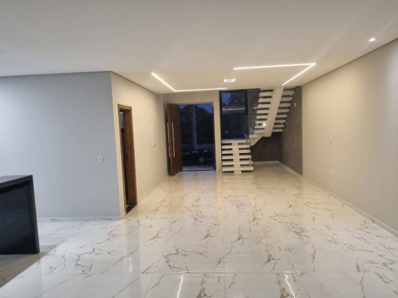 Imagem Casa com 3 Quartos à Venda, 234 m² em Cézar De Souza - Mogi Das Cruzes Imagem Casa com 3 Quartos à Venda, 234 m² em Cézar De Souza - Mogi Das Cruzes