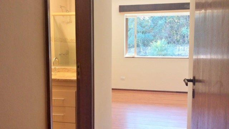 Imagem Casa com 4 Quartos à Venda, 690 m² em Pousada Dos Bandeirantes - Carapicuíba Imagem Casa com 4 Quartos à Venda, 690 m² em Pousada Dos Bandeirantes - Carapicuíba