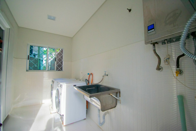 Imagem Casa com 4 Quartos à Venda, 390 m² em Abranches - Curitiba Imagem Casa com 4 Quartos à Venda, 390 m² em Abranches - Curitiba