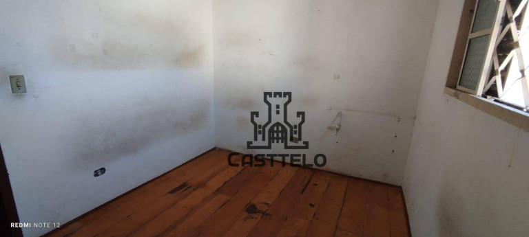 Imagem Sobrado com 4 Quartos à Venda, 140 m² em Jardim Novo Sabará - Londrina
