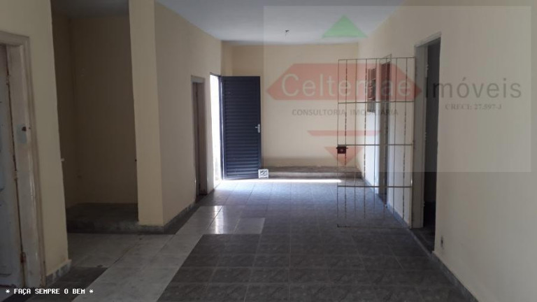 Imagem Casa com 5 Quartos à Venda, 200 m² em Centro - Taubaté