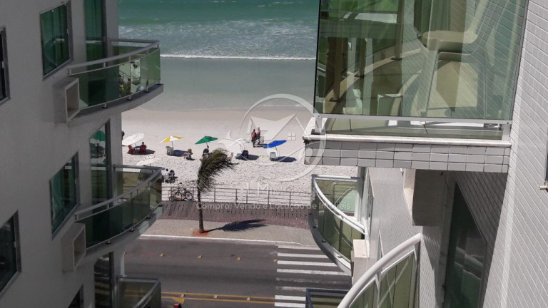 Imagem Apartamento com 3 Quartos à Venda, 120 m² em Centro - Cabo Frio