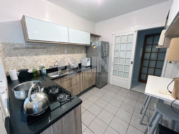Imagem Casa com 3 Quartos à Venda, 174 m² em Vila Jardim - Porto Alegre Imagem Casa com 3 Quartos à Venda, 174 m² em Vila Jardim - Porto Alegre