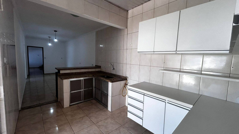 Imagem Sobrado com 4 Quartos à Venda, 218 m² em Vila Areao - Taubaté