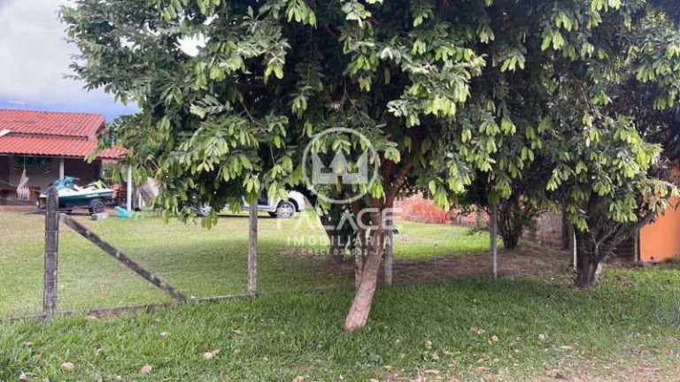 Imagem Chácara com 2 Quartos à Venda, 100 m² em Centro - Santa Maria Da Serra Imagem Chácara com 2 Quartos à Venda, 100 m² em Centro - Santa Maria Da Serra