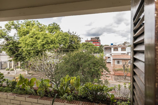 Imagem Casa com 4 Quartos à Venda, 363 m² em Jardim Itu - Porto Alegre