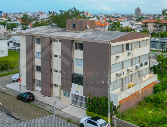 Imagem Imóvel com 2 Quartos à Venda, 68 m² em Centro - Balneário Rincão