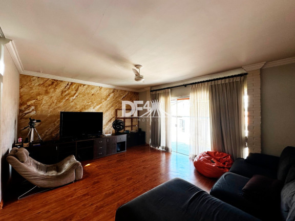 Imagem Casa com 3 Quartos à Venda, 403 m² em Guará Ii - Brasília Imagem Casa com 3 Quartos à Venda, 403 m² em Guará Ii - Brasília