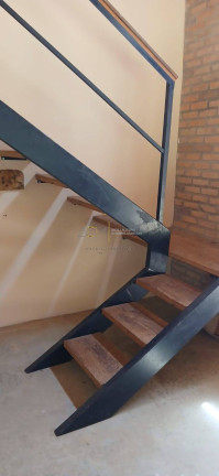 Imagem Casa com 4 Quartos para Alugar,  em Botucatu