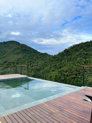 Imagem Casa com 4 Quartos à Venda, 283 m² em Vargem Grande - Teresópolis
