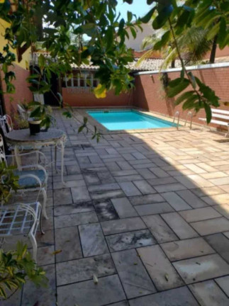 Casa com 6 Quartos à Venda, 570 m² em Barra Da Tijuca - Rio De Janeiro