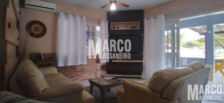 Imagem Casa com 3 Quartos à Venda, 450 m² em Pinheiros - Balneário Barra Do Sul