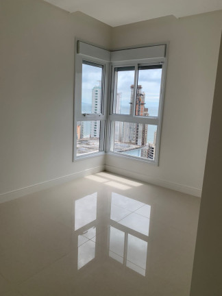 Imagem Apartamento com 4 Quartos à Venda, 144 m² em Centro - Balneário Camboriú Imagem Apartamento com 4 Quartos à Venda, 144 m² em Centro - Balneário Camboriú