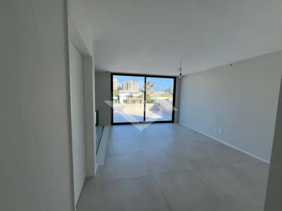 Imagem Casa com 5 Quartos à Venda, 400 m² em Barra Da Tijuca - Rio De Janeiro Imagem Casa com 5 Quartos à Venda, 400 m² em Barra Da Tijuca - Rio De Janeiro