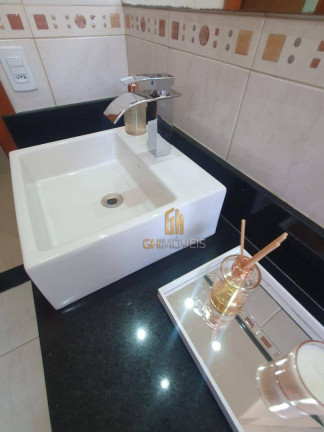 Imagem Casa com 3 Quartos à Venda, 300 m² em Setor Faiçalville - Goiânia