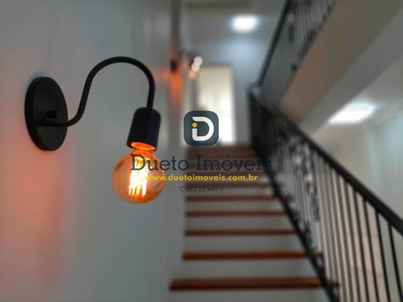 Imagem Sobrado com 3 Quartos à Venda, 260 m² em Camobi - Santa Maria