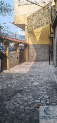 Imagem Imóvel com 10 Quartos para Alugar, 204 m² em Jardim Vinte E Cinco De Agosto - Duque De Caxias Imagem Imóvel com 10 Quartos para Alugar, 204 m² em Jardim Vinte E Cinco De Agosto - Duque De Caxias