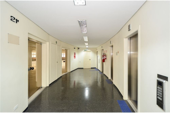 Imagem Sala Comercial à Venda, 930 m² em República - São Paulo Imagem Sala Comercial à Venda, 930 m² em República - São Paulo