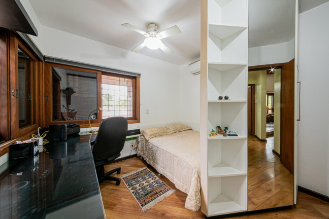 Imagem Casa com 4 Quartos à Venda, 352 m² em Petrópolis - Porto Alegre Imagem Casa com 4 Quartos à Venda, 352 m² em Petrópolis - Porto Alegre